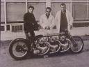 moto-triumph-dragster